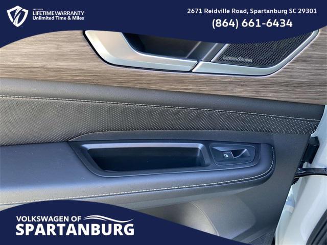 new 2025 Volkswagen Atlas car, priced at $52,901