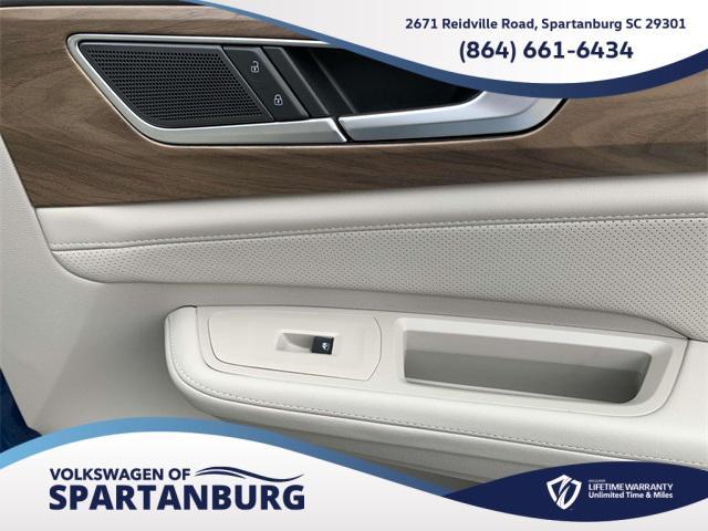 new 2025 Volkswagen Atlas car, priced at $41,380