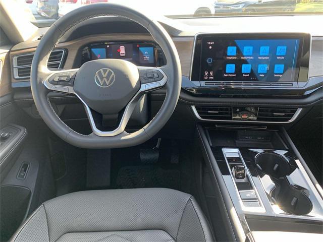 new 2024 Volkswagen Atlas car, priced at $40,875