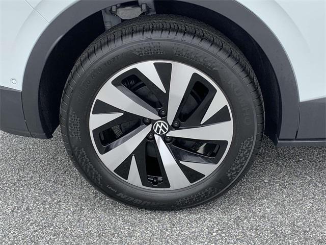 new 2023 Volkswagen ID.4 car, priced at $38,666
