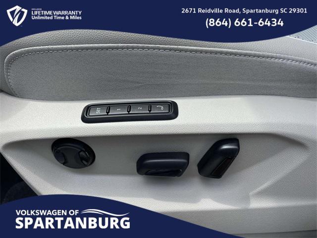new 2025 Volkswagen Atlas car, priced at $51,266