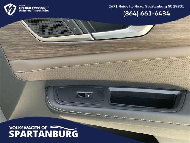 new 2025 Volkswagen Atlas car, priced at $47,666