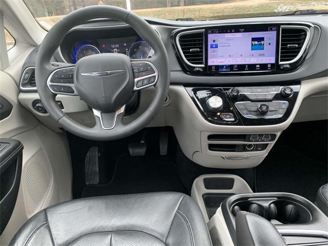 used 2022 Chrysler Pacifica car, priced at $20,698