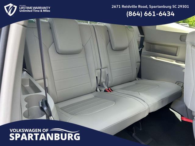 new 2025 Volkswagen Atlas car, priced at $45,191