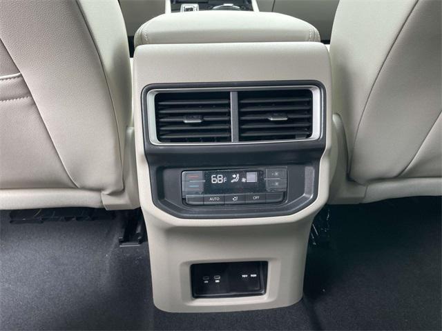 new 2025 Volkswagen Atlas car, priced at $39,954