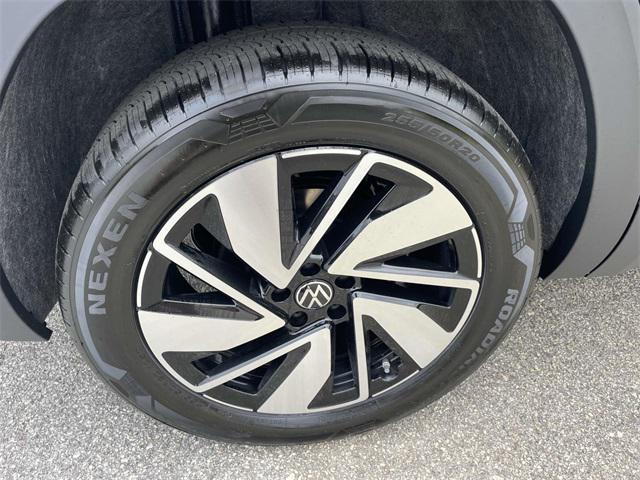 new 2025 Volkswagen Atlas car, priced at $39,954