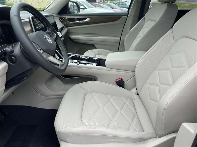 new 2025 Volkswagen Atlas car, priced at $39,954