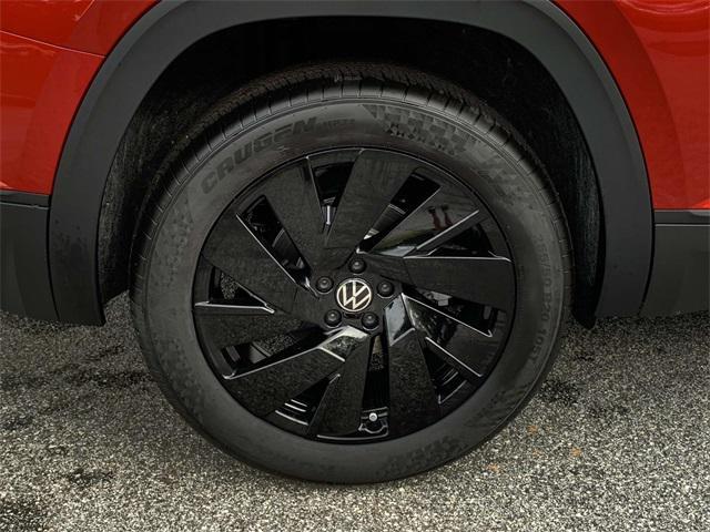 new 2024 Volkswagen Atlas car, priced at $40,756