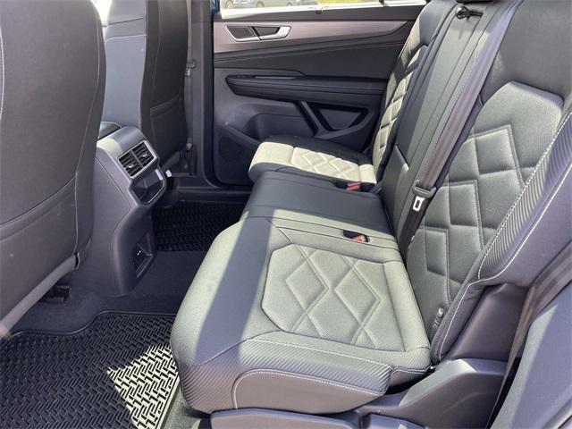 new 2025 Volkswagen Atlas Cross Sport car, priced at $43,146