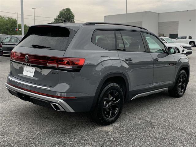 new 2024 Volkswagen Atlas car, priced at $49,556