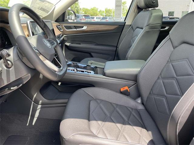new 2025 Volkswagen Atlas car, priced at $42,516