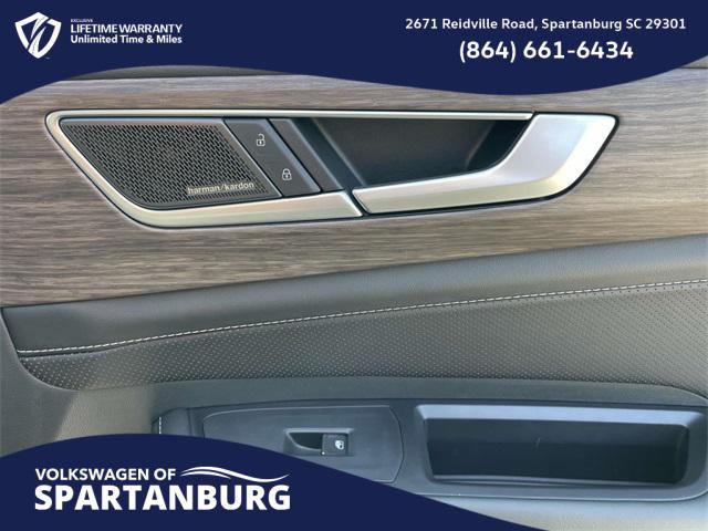 new 2025 Volkswagen Atlas car, priced at $50,016