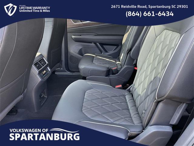 new 2025 Volkswagen Atlas car, priced at $50,016