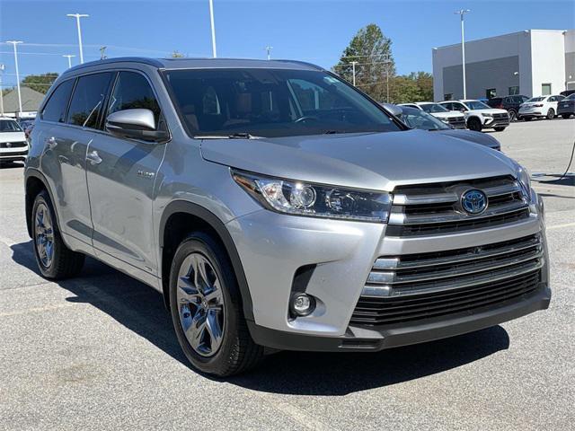 used 2019 Toyota Highlander Hybrid car, priced at $32,997