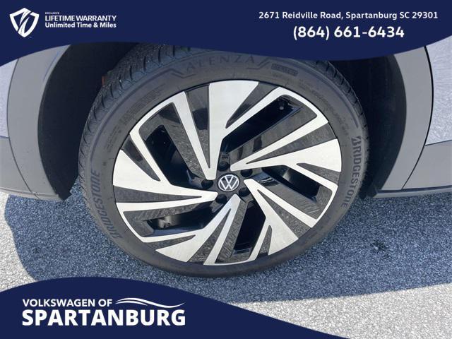 new 2025 Volkswagen ID.4 car, priced at $51,136