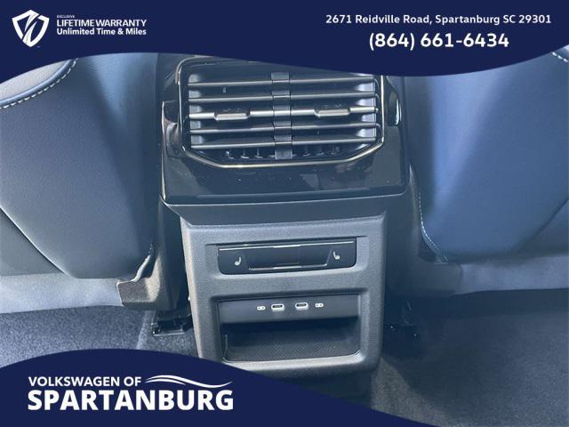 new 2025 Volkswagen ID.4 car, priced at $51,136
