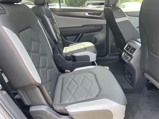 new 2025 Volkswagen Atlas car, priced at $43,619