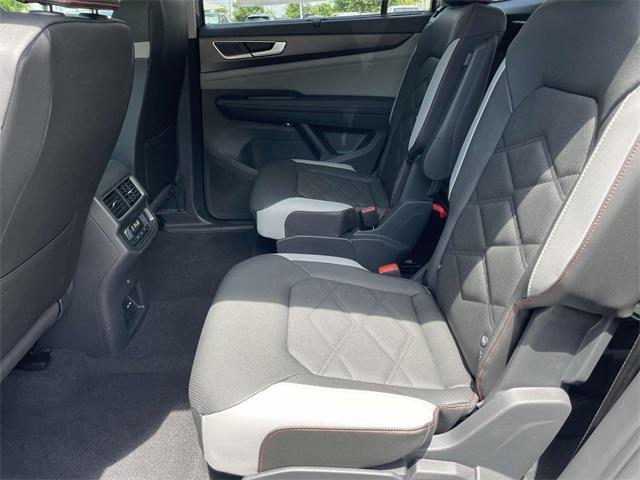 new 2025 Volkswagen Atlas car, priced at $43,619