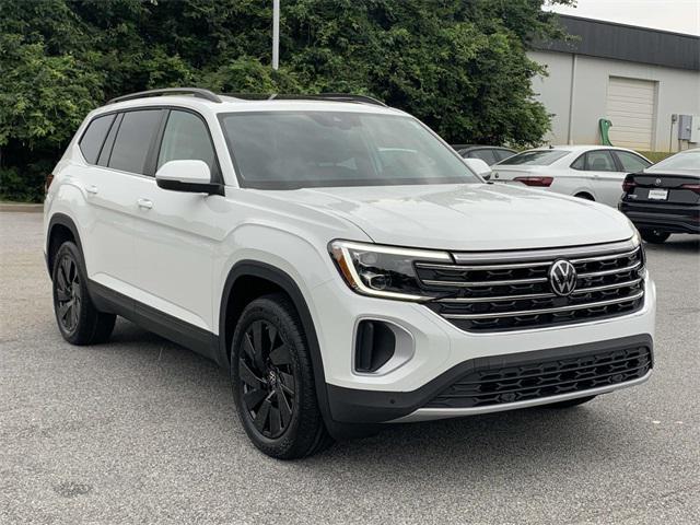 new 2024 Volkswagen Atlas car, priced at $41,076