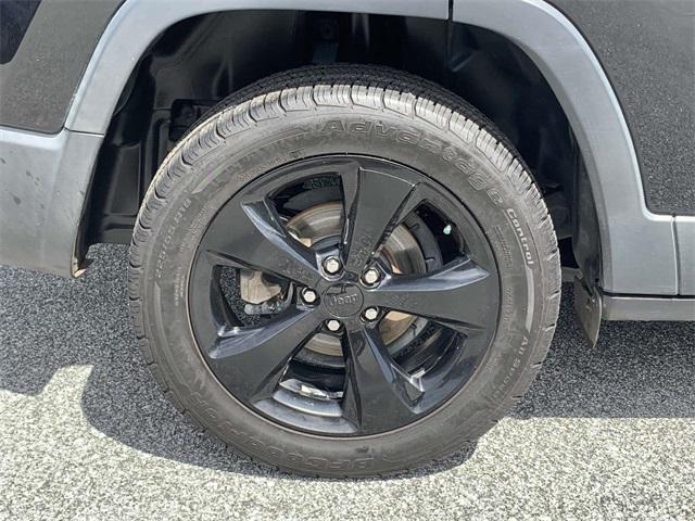 used 2019 Jeep Cherokee car, priced at $17,499