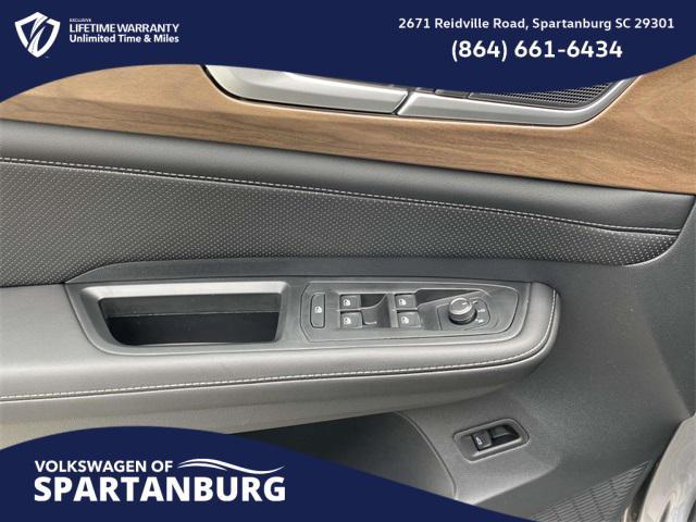 new 2025 Volkswagen Atlas car, priced at $44,837
