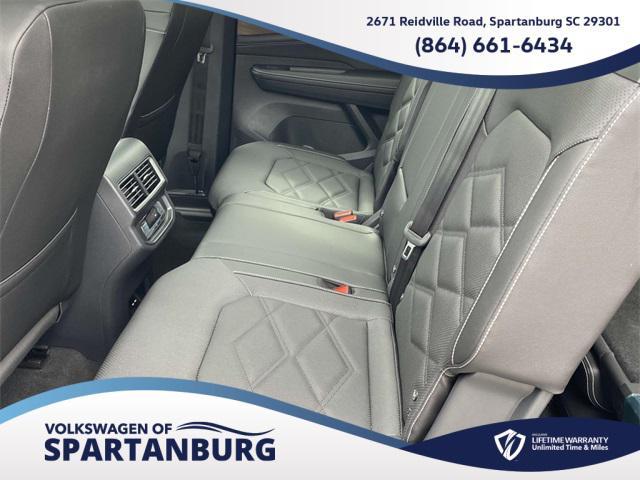 new 2025 Volkswagen Atlas car, priced at $46,087