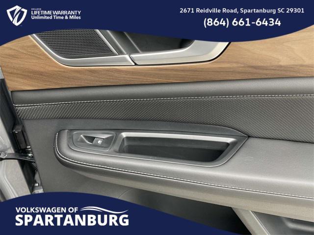 new 2025 Volkswagen Atlas car, priced at $44,837