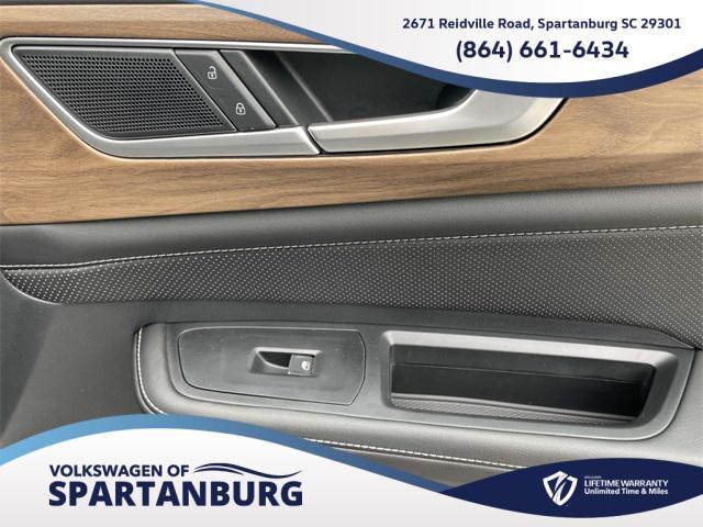 new 2025 Volkswagen Atlas car, priced at $46,087