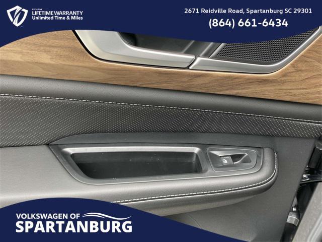 new 2025 Volkswagen Atlas car, priced at $44,837