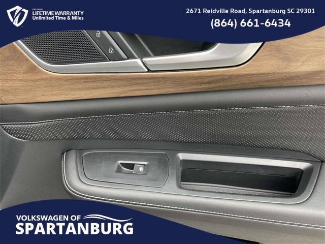 new 2025 Volkswagen Atlas car, priced at $44,837