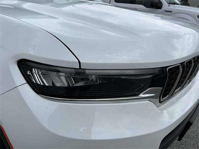 used 2022 Jeep Grand Cherokee L car, priced at $29,998