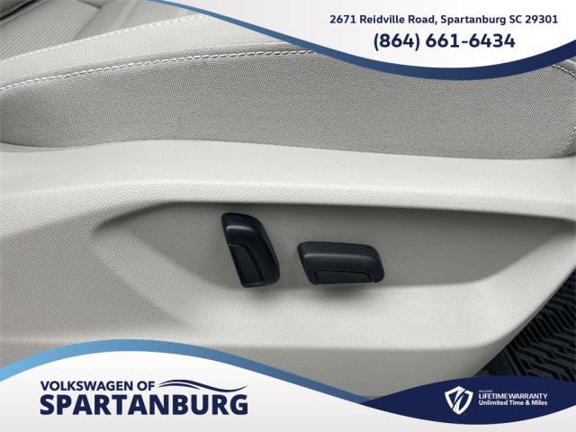 new 2025 Volkswagen Atlas car, priced at $47,094
