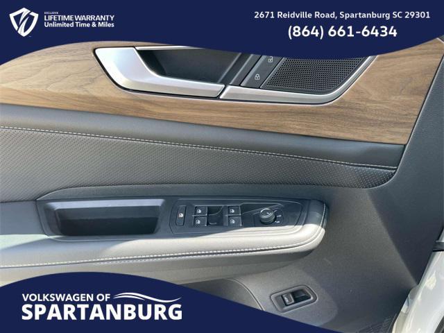 new 2025 Volkswagen Atlas car, priced at $41,236