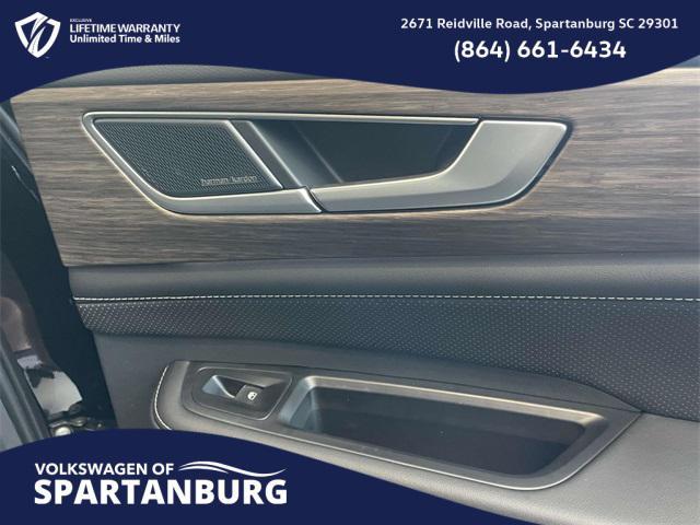 new 2025 Volkswagen Atlas car, priced at $50,668