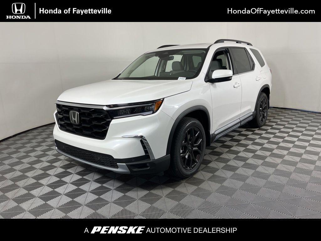 new 2025 Honda Pilot car, priced at $53,705