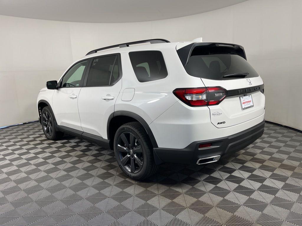 new 2025 Honda Pilot car, priced at $44,250