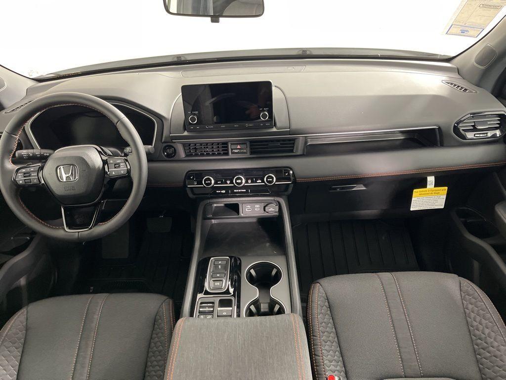 new 2025 Honda Pilot car, priced at $44,250
