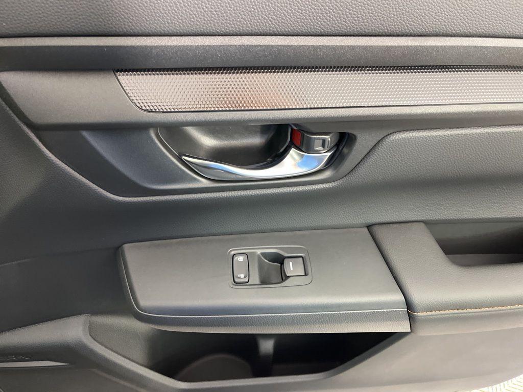 new 2026 Honda CR-V Hybrid car, priced at $38,580