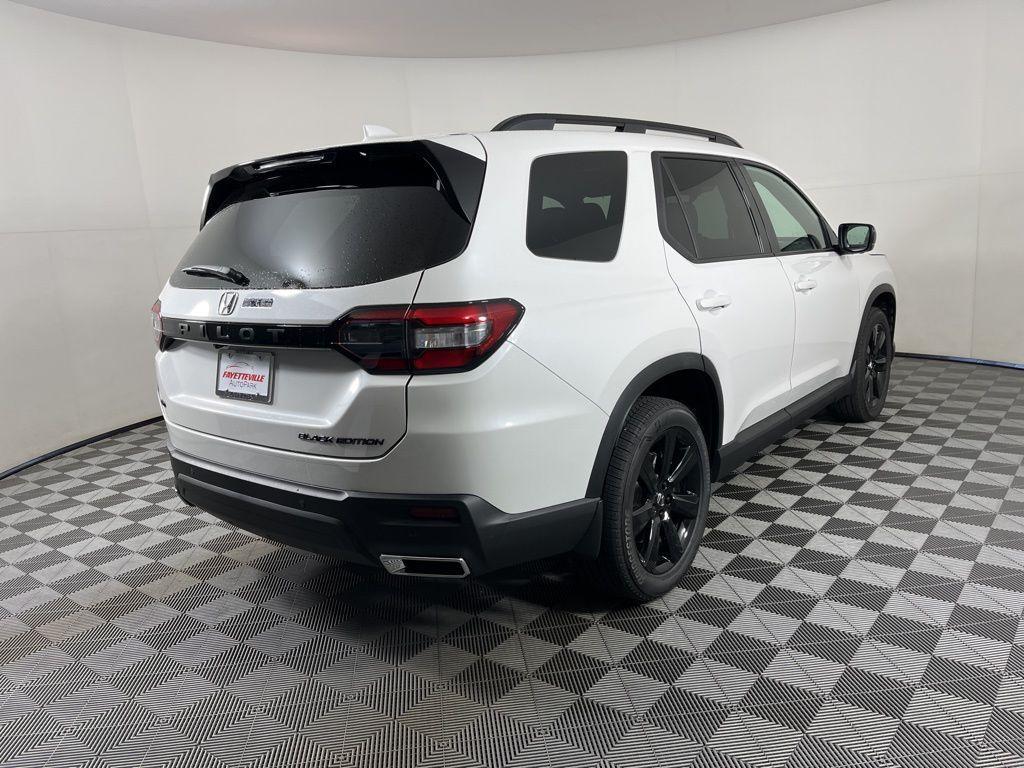 new 2025 Honda Pilot car, priced at $57,215