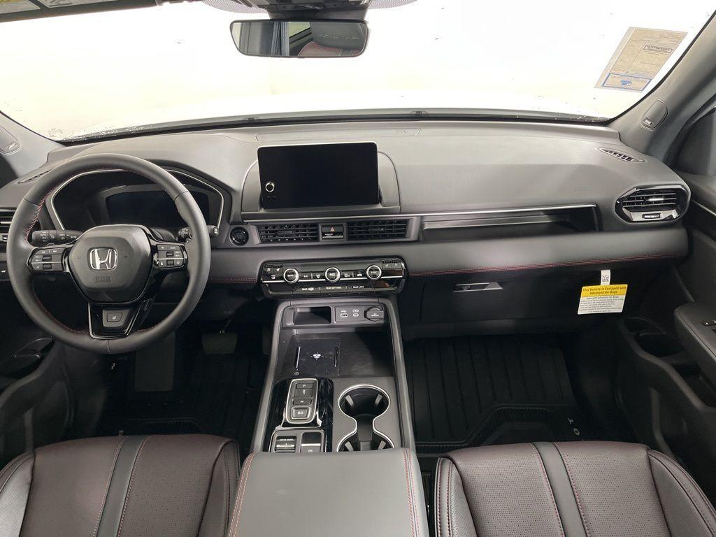 new 2025 Honda Pilot car, priced at $57,215