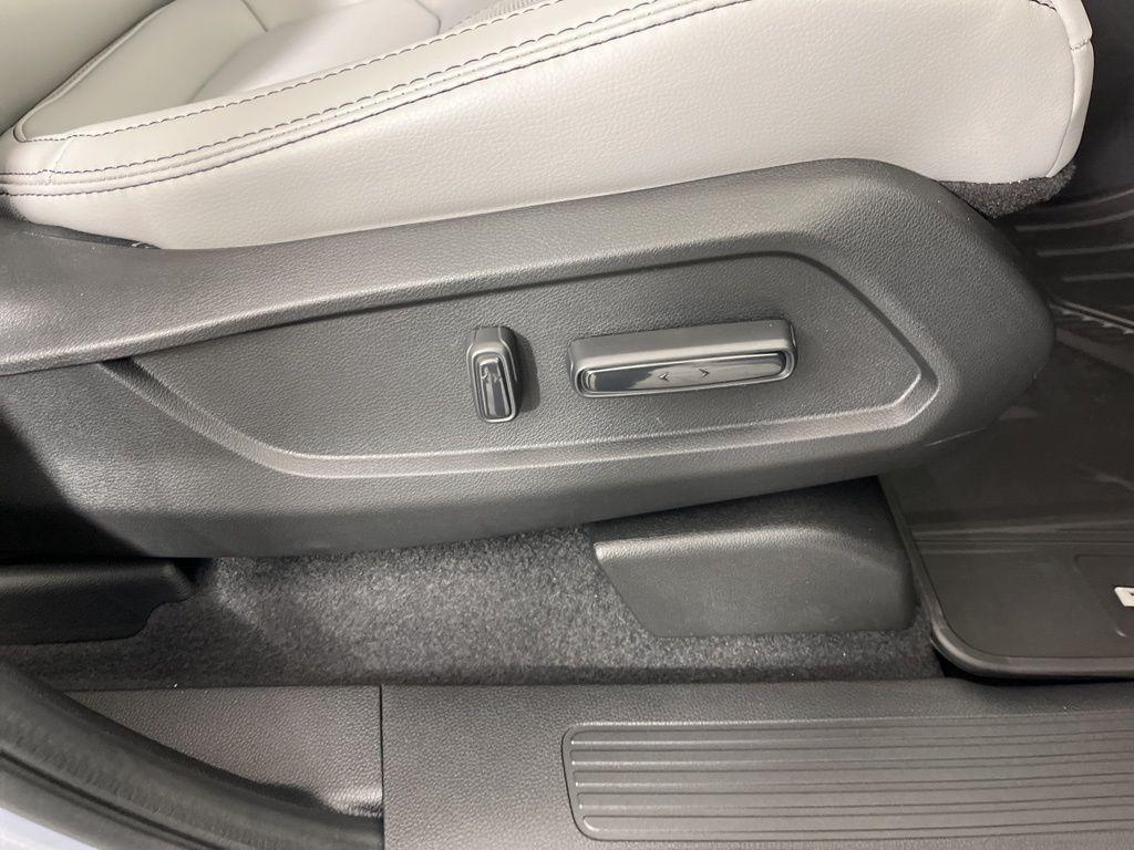 new 2025 Honda Pilot car, priced at $47,392