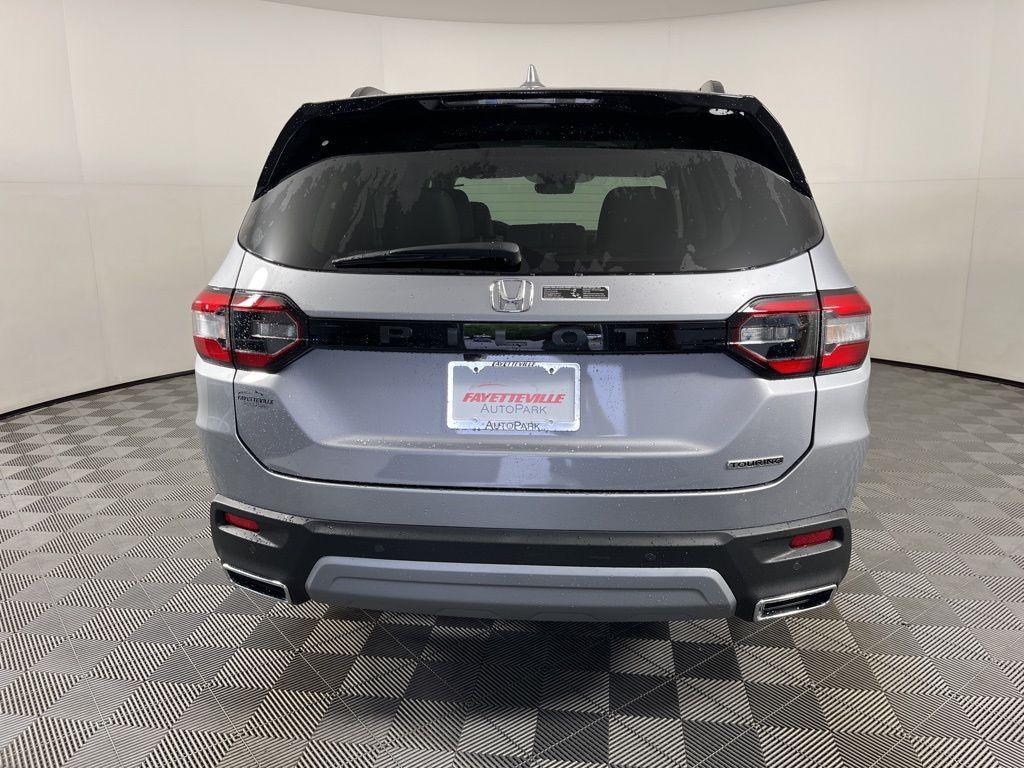new 2025 Honda Pilot car, priced at $47,392