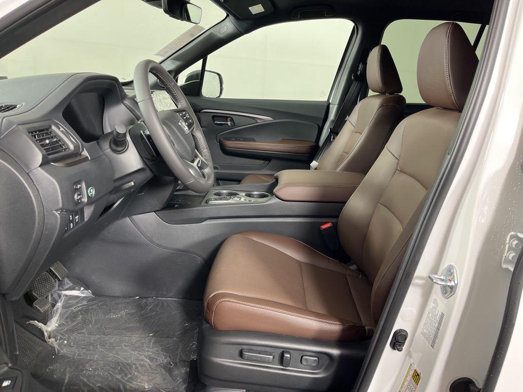 new 2025 Honda Ridgeline car, priced at $45,103