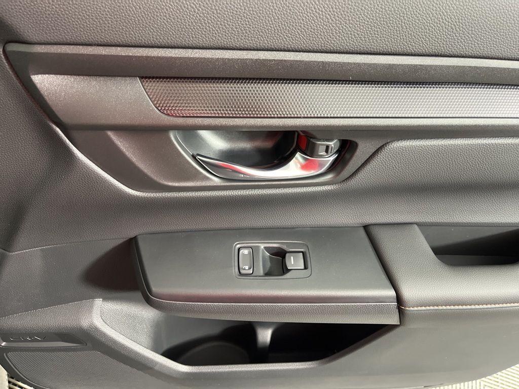 new 2026 Honda CR-V Hybrid car, priced at $41,675