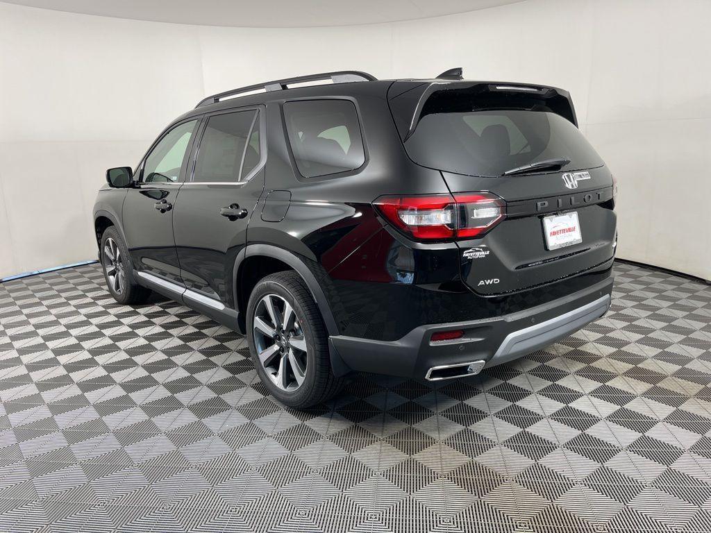 new 2025 Honda Pilot car, priced at $54,757