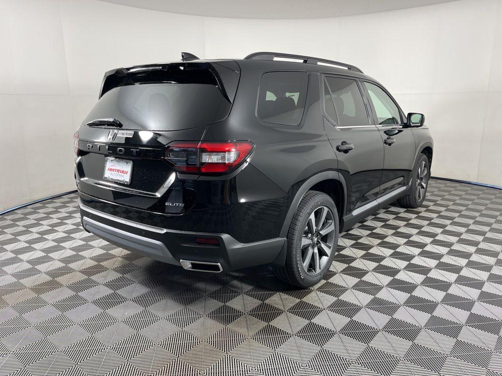 new 2025 Honda Pilot car, priced at $54,757