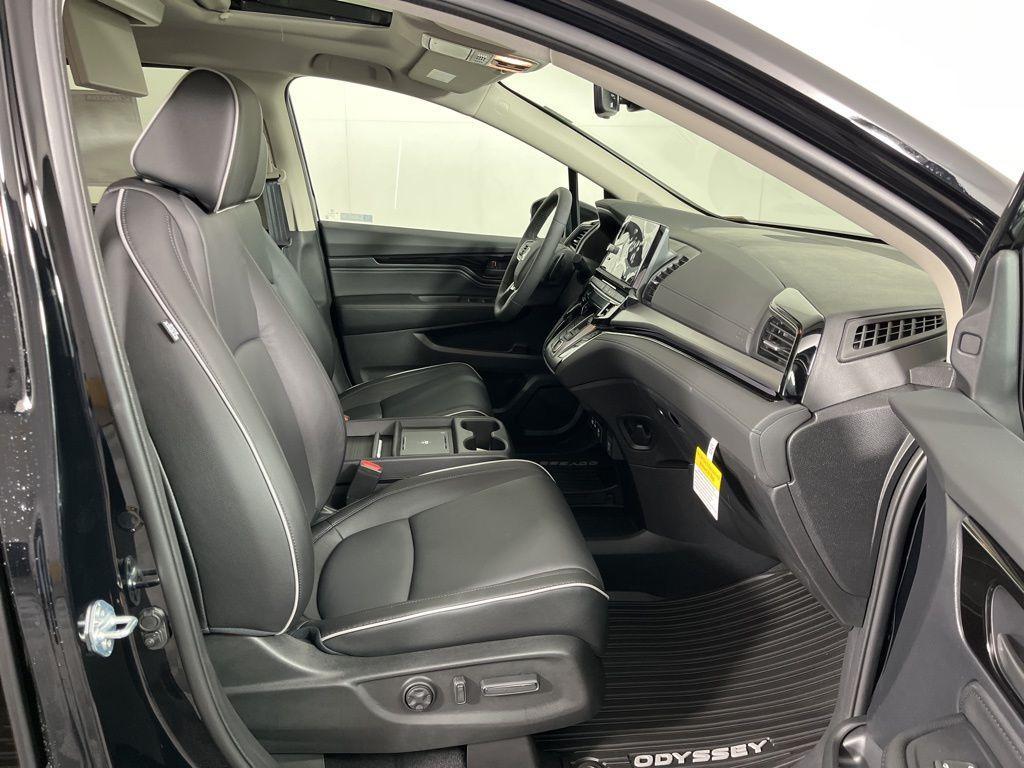 new 2026 Honda Odyssey car, priced at $48,990
