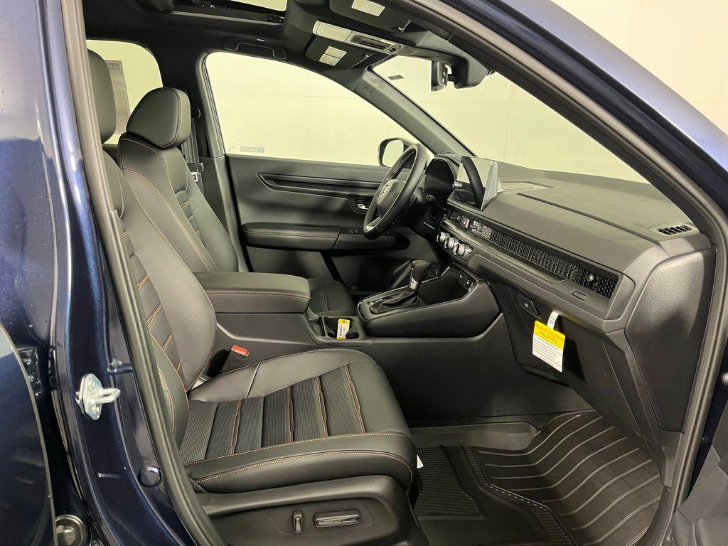 new 2026 Honda CR-V Hybrid car, priced at $40,175