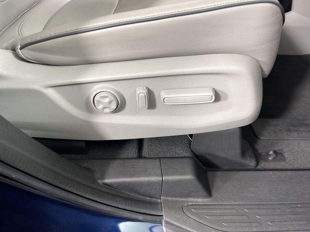 used 2024 Honda Odyssey car, priced at $42,951