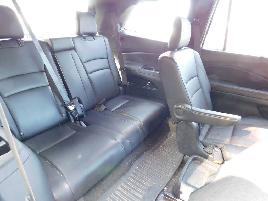 used 2022 Honda Pilot car, priced at $36,981